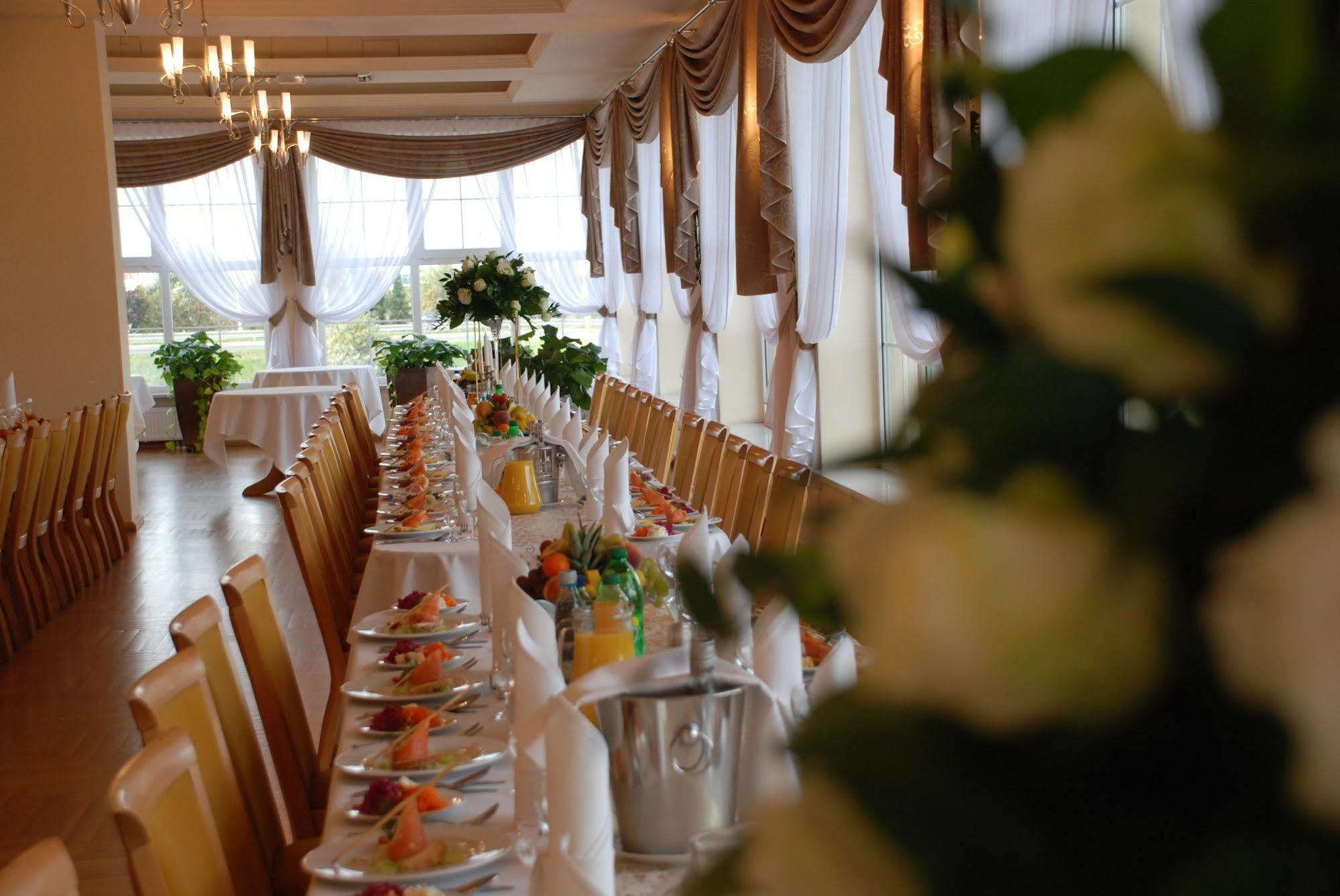 Hotel Bielany Bielany Wrocławskie Екстериор снимка