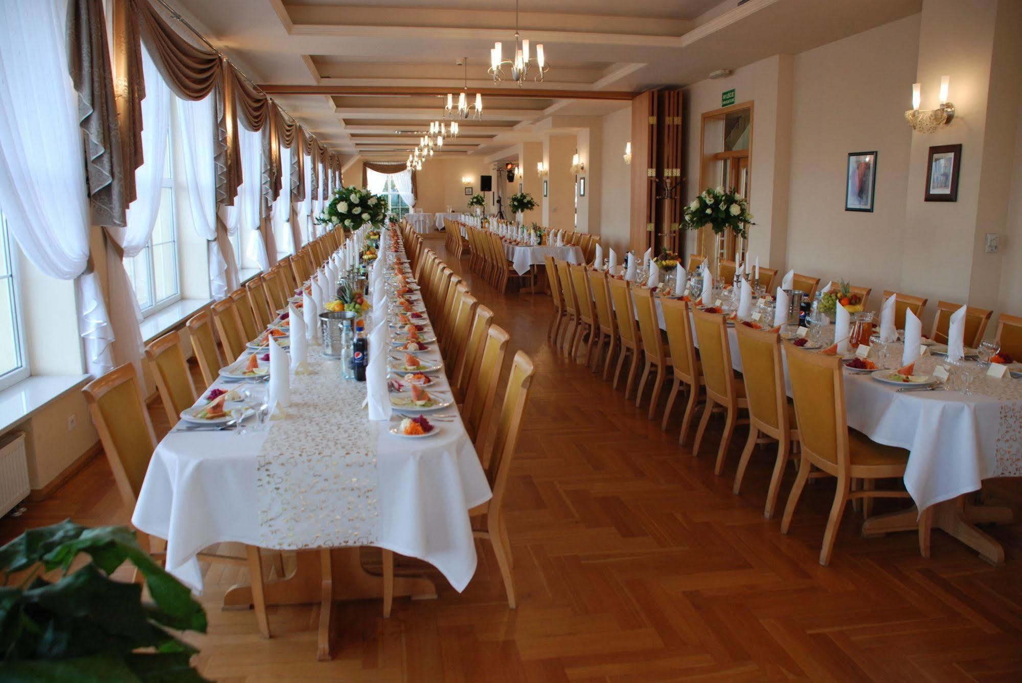 Hotel Bielany Bielany Wrocławskie Екстериор снимка